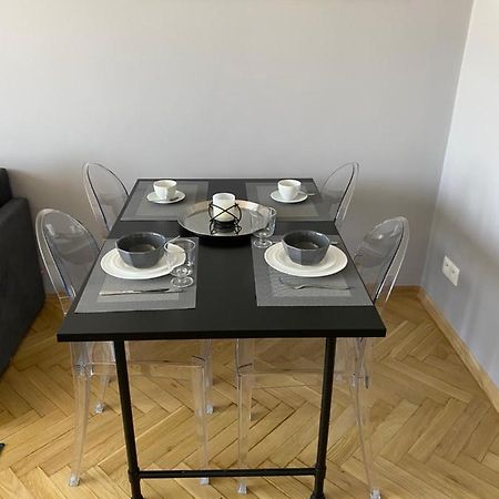 Апартаменти Apartament Emilian Варшава Екстер'єр фото